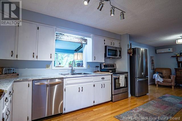 194 Sunset Drive, Fredericton, New Brunswick  E3A 1A3 - Photo 12 - NB119671