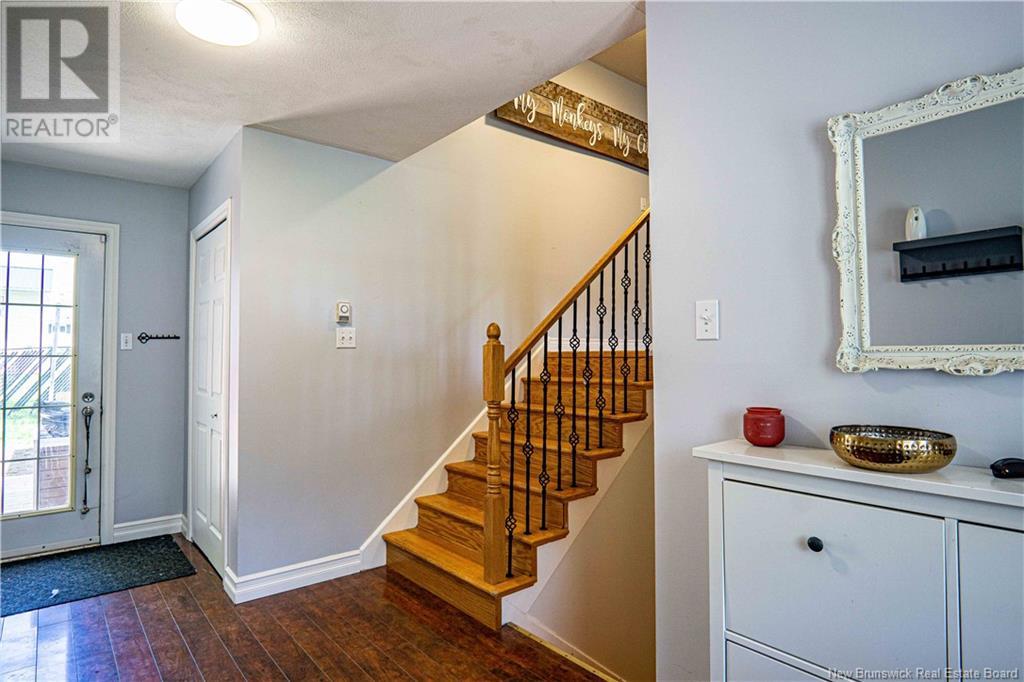 25 Craig Street, Oromocto, New Brunswick  E2V 2M4 - Photo 2 - NB120004