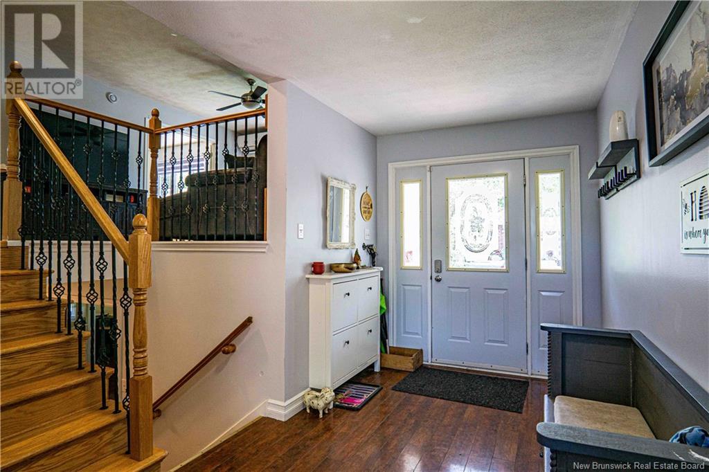 25 Craig Street, Oromocto, New Brunswick  E2V 2M4 - Photo 3 - NB120004
