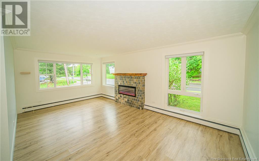 897 York Street, Fredericton, New Brunswick  E3B 3R9 - Photo 4 - NB119977