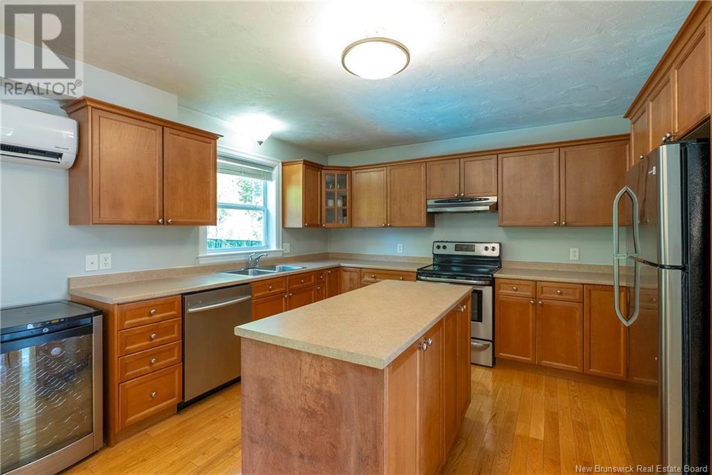 10 Melrose Avenue, New Maryland, New Brunswick  E3C 2R1 - Photo 6 - NB120043