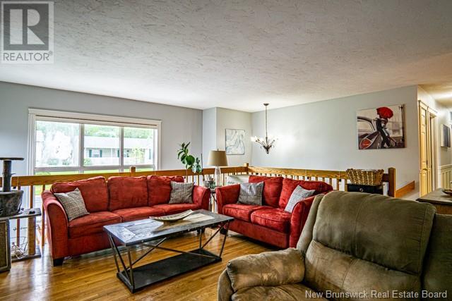 12 Willingdon Street, Oromocto, New Brunswick  E2V 4N5 - Photo 4 - NB120016