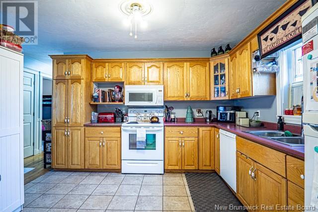 12 Willingdon Street, Oromocto, New Brunswick  E2V 4N5 - Photo 8 - NB120016