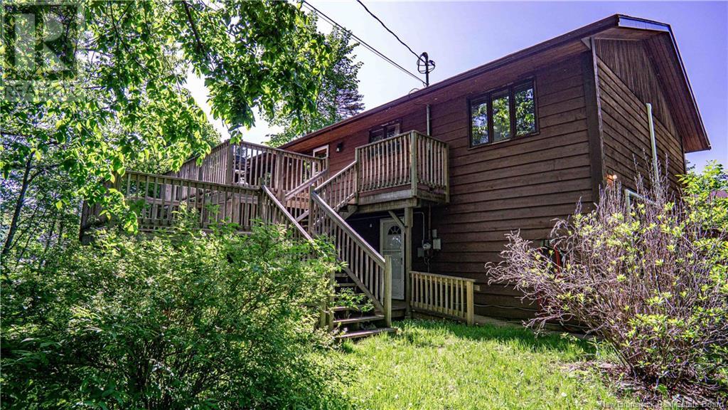 340 Macdonald Avenue, Oromocto, New Brunswick  E2V 2J3 - Photo 3 - NB120108