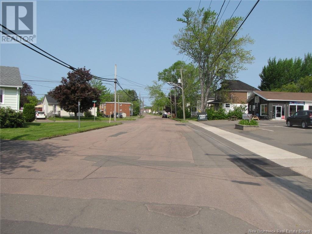 59 Pacific, Moncton, New Brunswick  E1E 2G2 - Photo 7 - NB120133