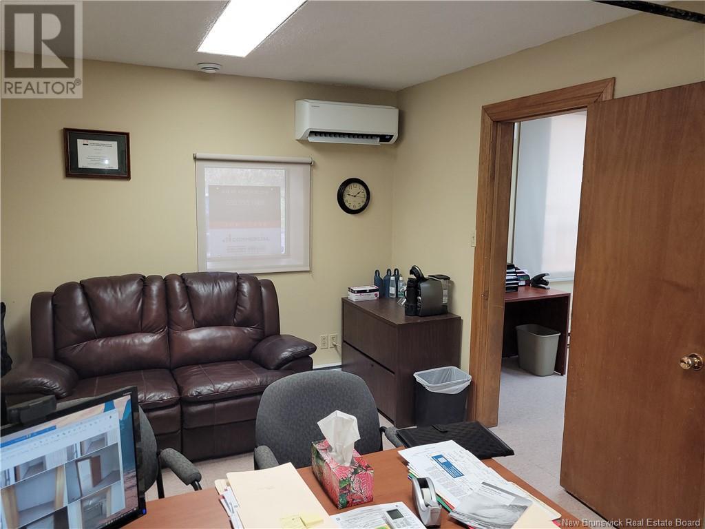 48 Hatheway Crescent, Saint John, New Brunswick  E2M 5V3 - Photo 6 - NB120117
