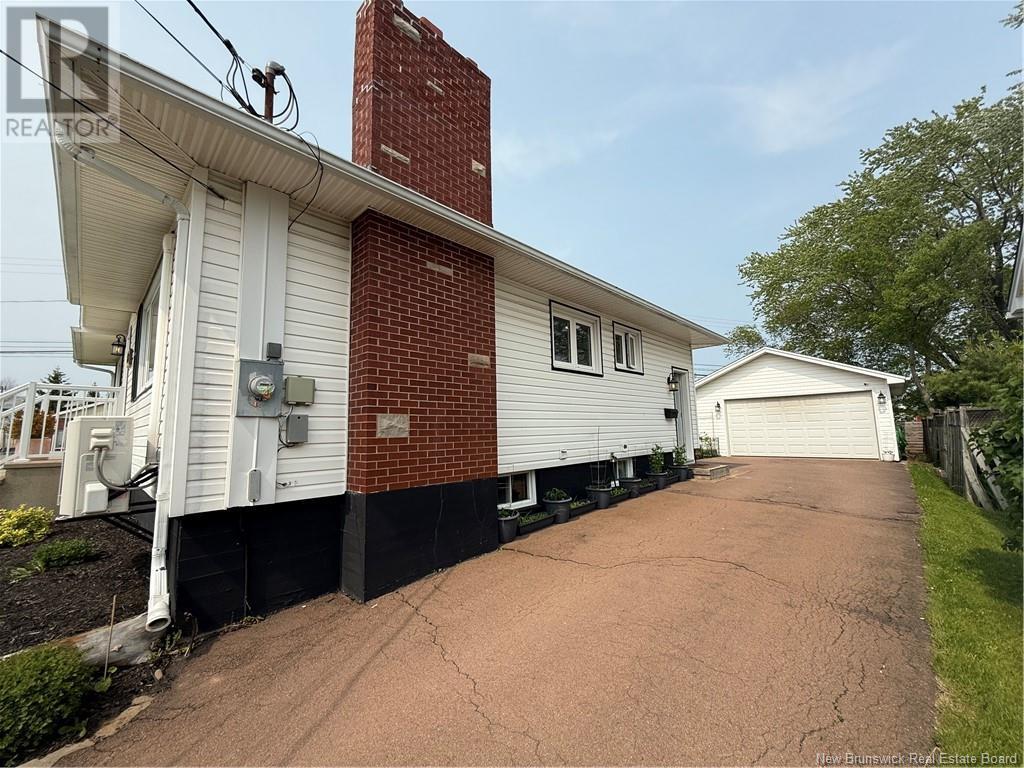 85 Ninth Street, Moncton, New Brunswick  E1E 3E5 - Photo 5 - NB120096