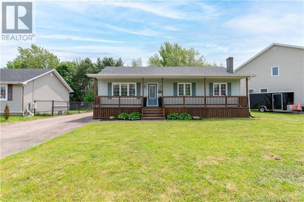 198 Magellan, Moncton, New Brunswick  E1A 7H3 - Photo 3 - NB119926