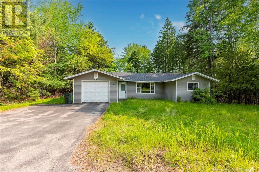 27 Iona Avenue, Rothesay, New Brunswick