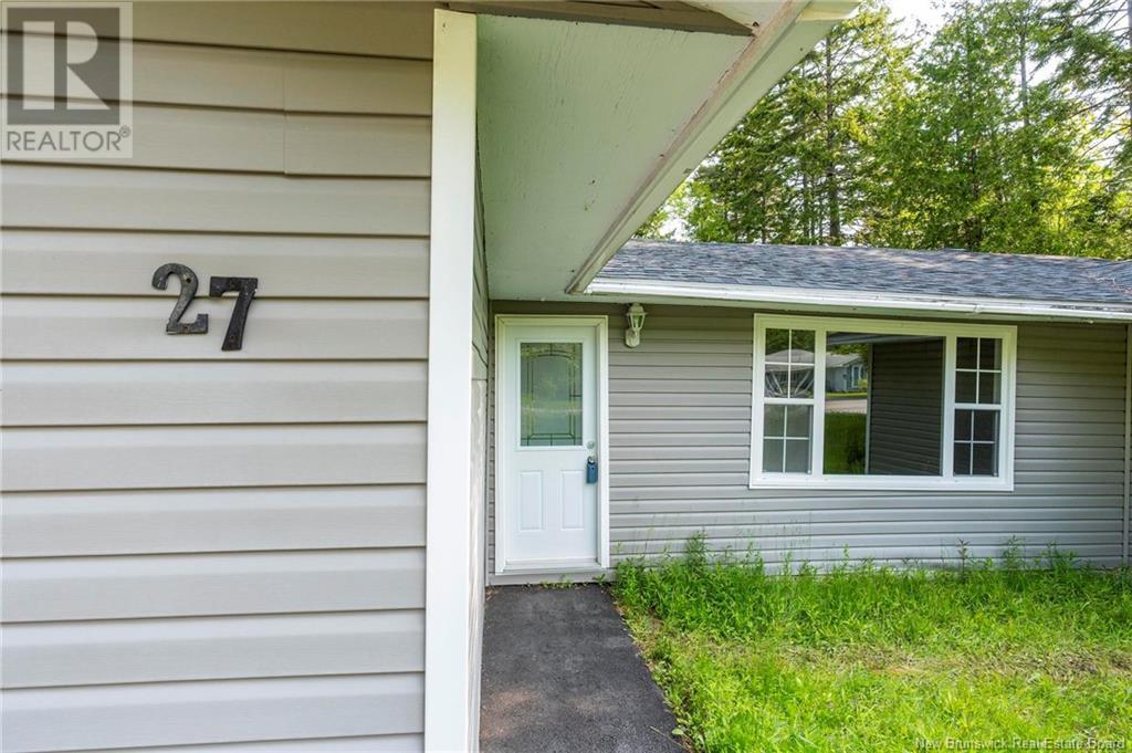 27 Iona Avenue, Rothesay, New Brunswick  E2E 3J1 - Photo 4 - NB120105