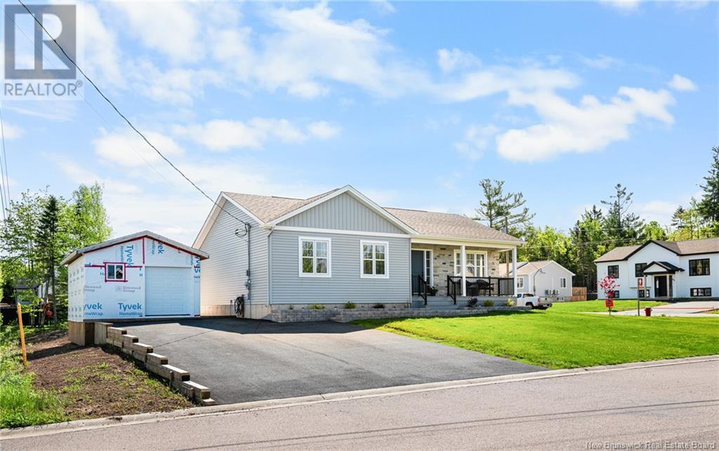 11 Joanne Street, Dieppe, New Brunswick  E1A 9N7 - Photo 2 - NB119815