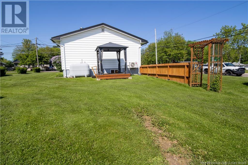 4 Brunswick Street, Riverview, New Brunswick  E1B 2Y3 - Photo 3 - NB120037