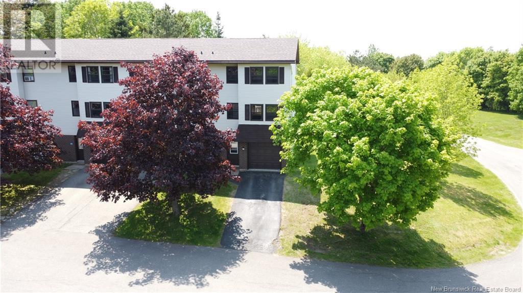 23 Hillsview Crescent, Rothesay, New Brunswick  E2E 3N5 - Photo 3 - NB120164