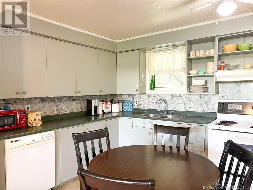 105 Sharkey Street, Woodstock, New Brunswick  E7N 2R1 - Photo 10 - NB119757