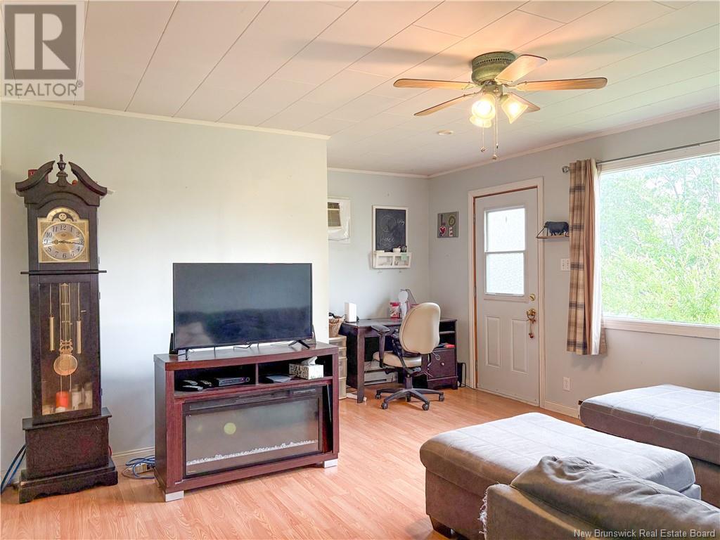 105 Sharkey Street, Woodstock, New Brunswick  E7N 2R1 - Photo 14 - NB119757