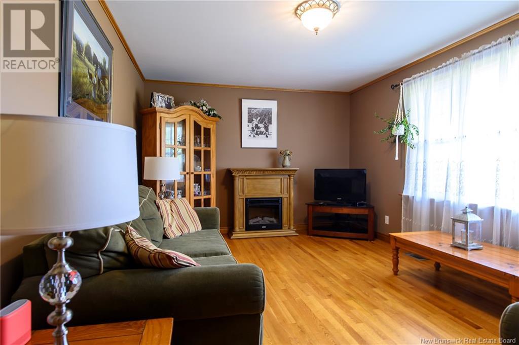 29 Wallace Road, Browns Flat, New Brunswick  E2M 2P5 - Photo 10 - NB120130