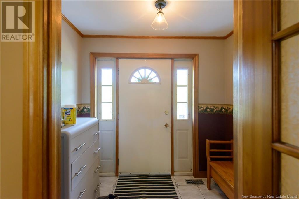 29 Wallace Road, Browns Flat, New Brunswick  E2M 2P5 - Photo 8 - NB120130