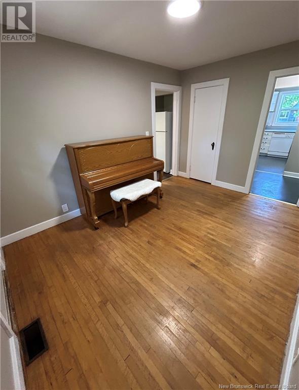 693 Mitchell Street, Fredericton, New Brunswick  E3B 3S7 - Photo 13 - NB120225
