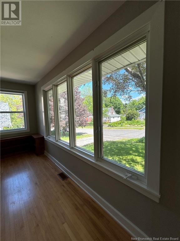 693 Mitchell Street, Fredericton, New Brunswick  E3B 3S7 - Photo 4 - NB120225