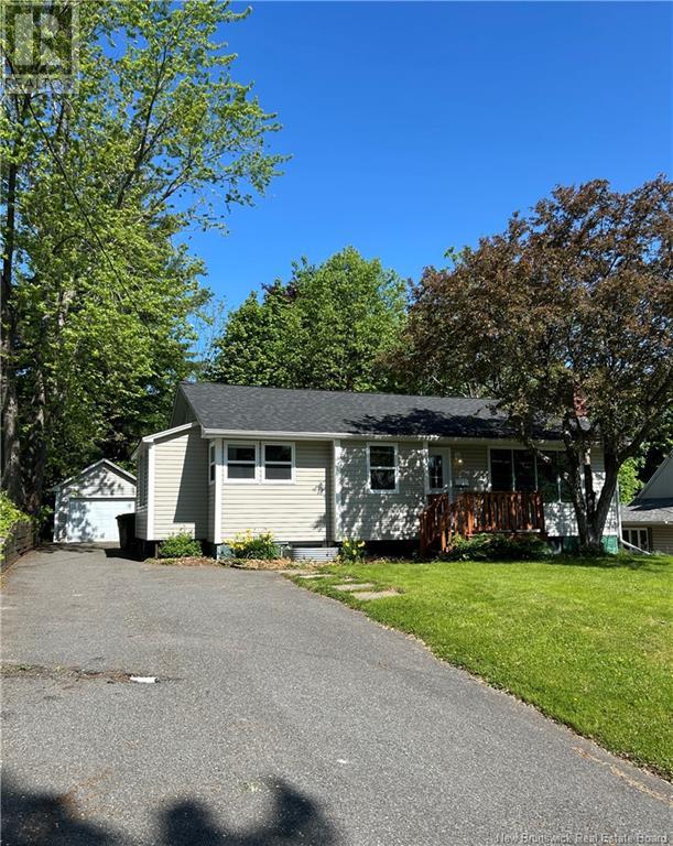 693 Mitchell Street, Fredericton, New Brunswick  E3B 3S7 - Photo 41 - NB120225