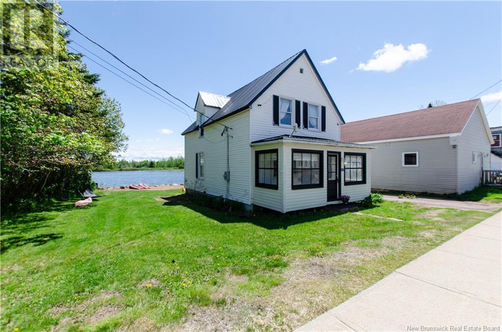 37 East Main Street, Port Elgin, New Brunswick