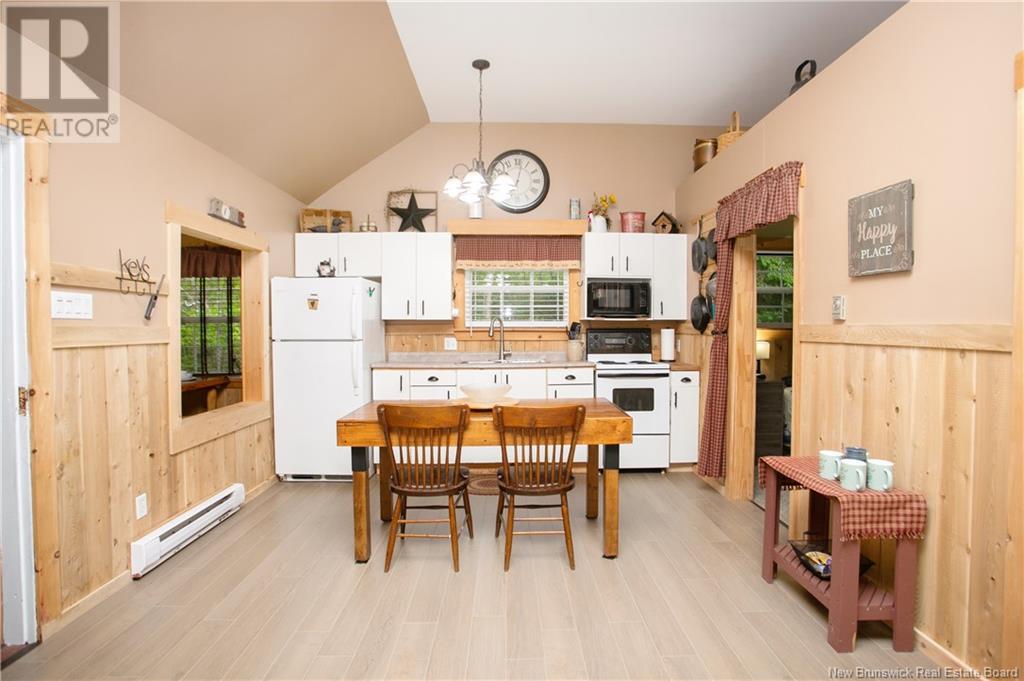 2033 Lakeview Road, Cambridge-Narrows, New Brunswick  E4C 1N3 - Photo 12 - NB120089
