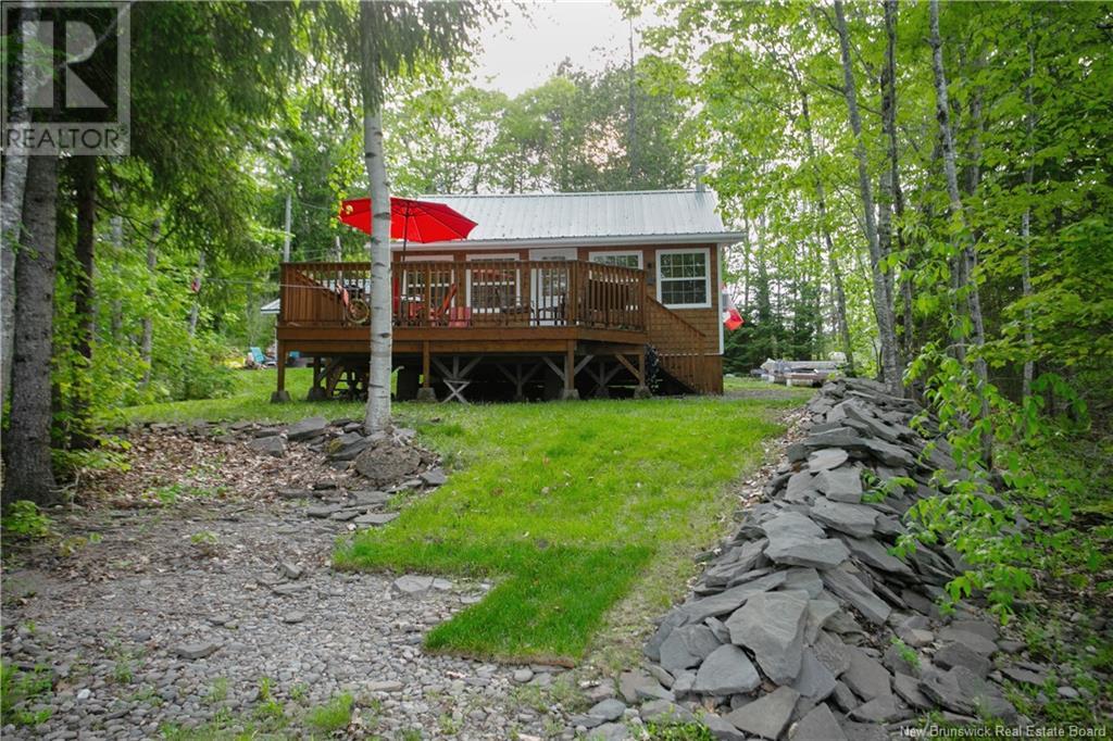 2033 Lakeview Road, Cambridge-Narrows, New Brunswick  E4C 1N3 - Photo 3 - NB120089