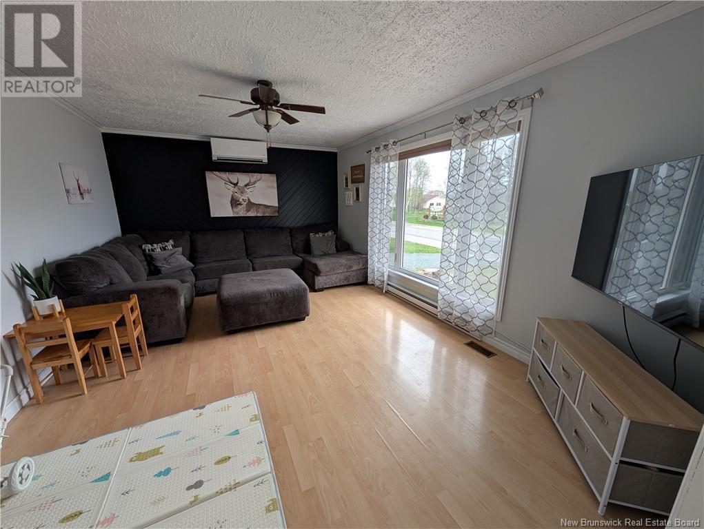 1045 Victoria Avenue, Bathurst, New Brunswick  E2A 3K1 - Photo 21 - NB120265