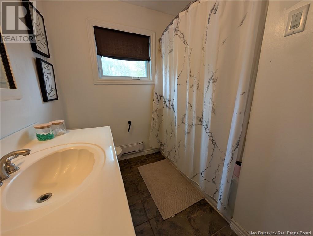 1045 Victoria Avenue, Bathurst, New Brunswick  E2A 3K1 - Photo 30 - NB120265