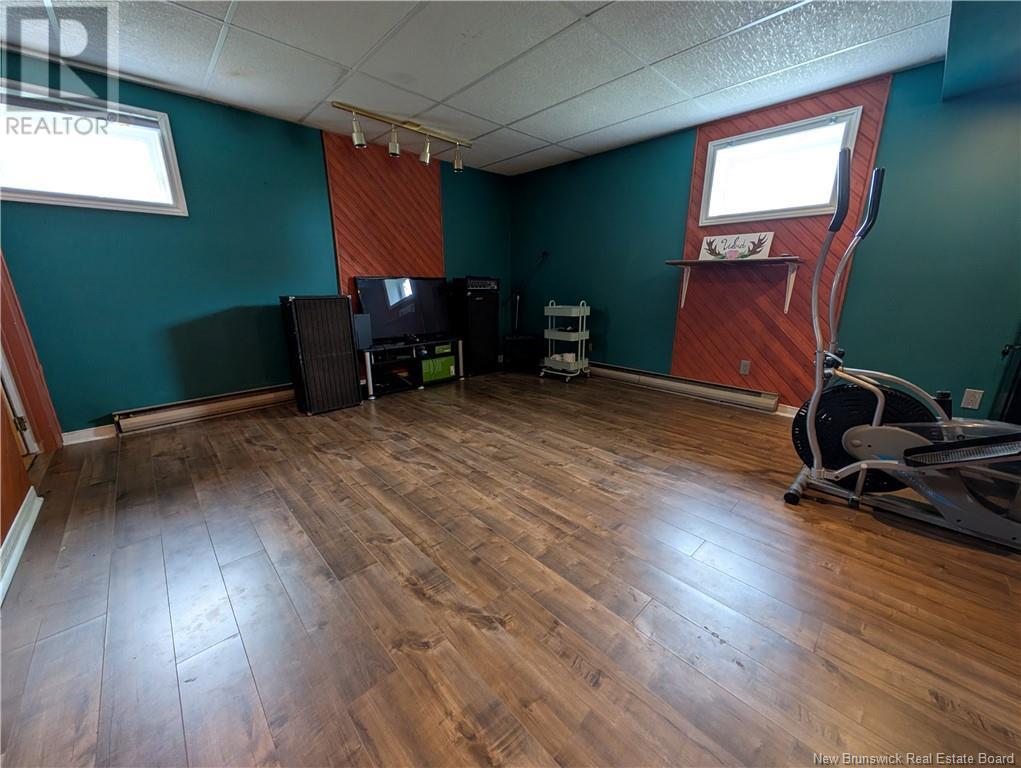 1045 Victoria Avenue, Bathurst, New Brunswick  E2A 3K1 - Photo 35 - NB120265