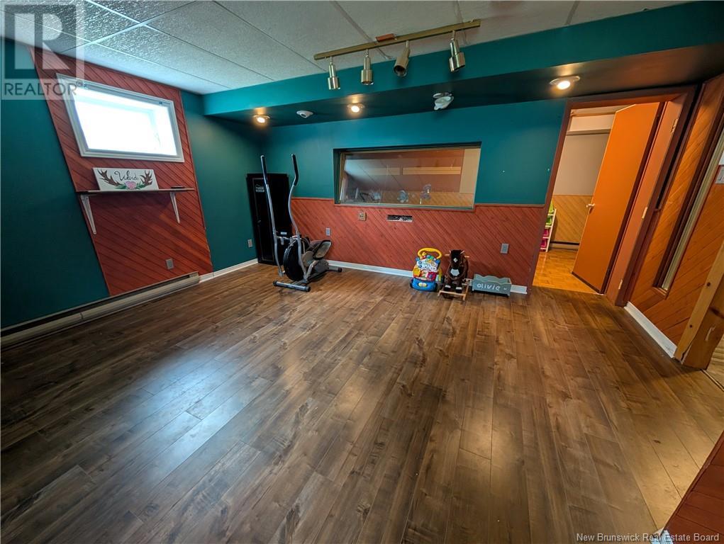 1045 Victoria Avenue, Bathurst, New Brunswick  E2A 3K1 - Photo 37 - NB120265