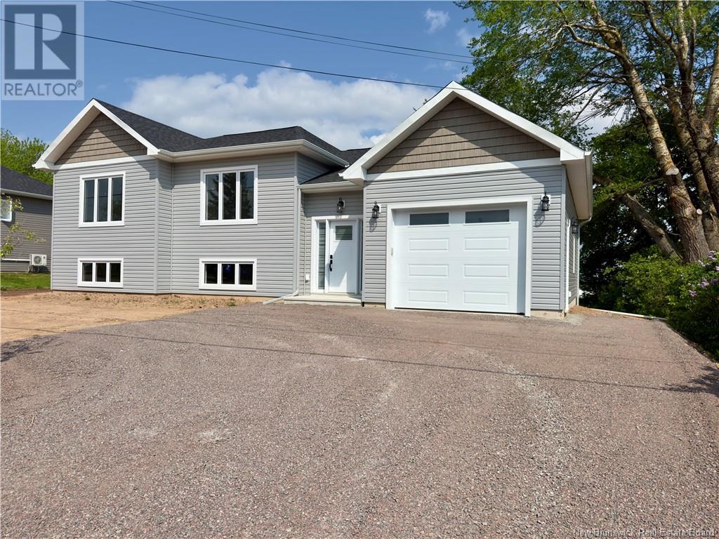 144 Queens Road, Sackville, New Brunswick  E4L 2B6 - Photo 2 - NB120234