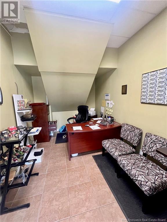 647 Mountain Road, Moncton, New Brunswick  E1C 2P2 - Photo 8 - NB120143