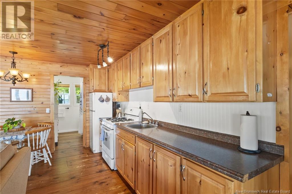 240 26 Lane, Oromocto Lake, New Brunswick  E6K 3X9 - Photo 18 - NB120189