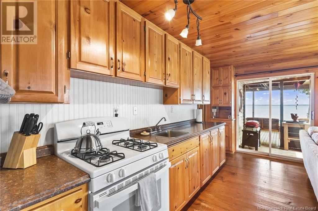 240 26 Lane, Oromocto Lake, New Brunswick  E6K 3X9 - Photo 19 - NB120189