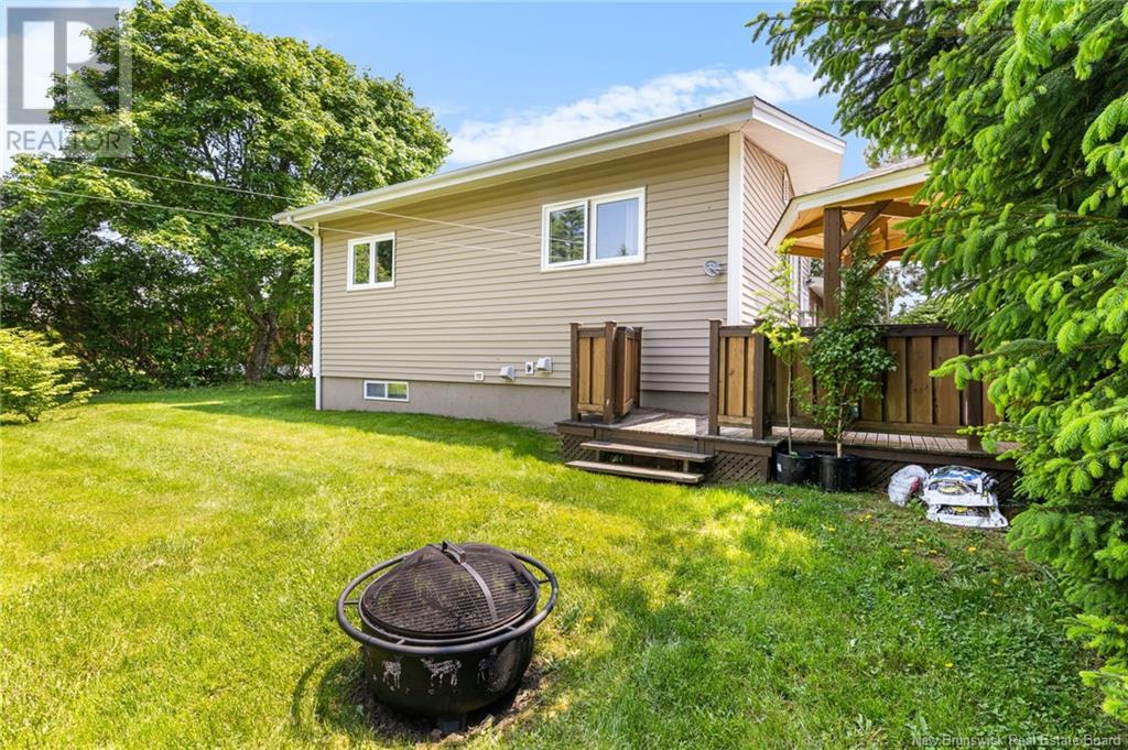 103 Glenwood, Moncton, New Brunswick  E1A 2M8 - Photo 3 - NB119909