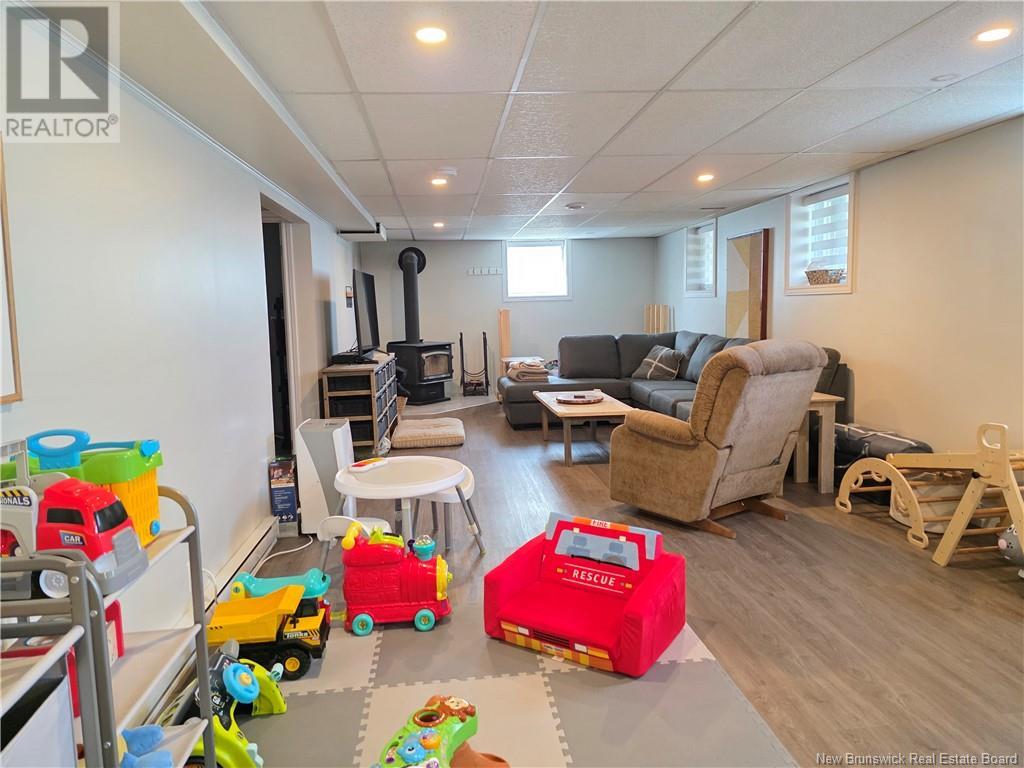 210 Marie, Beresford, New Brunswick  E8K 1P8 - Photo 23 - NB120267