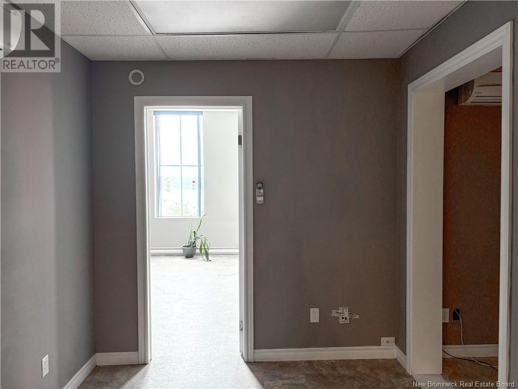 606 Main Street, Woodstock, New Brunswick  E7M 2C4 - Photo 15 - NB120355