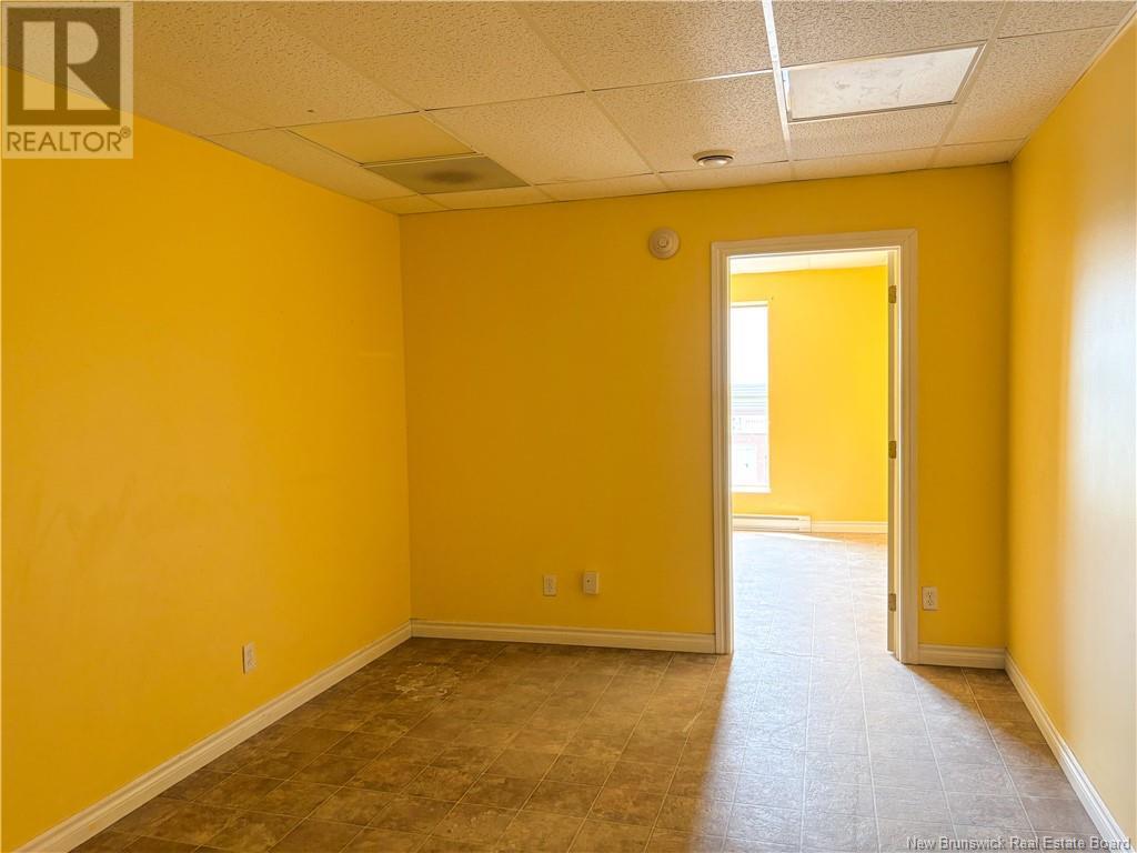 606 Main Street, Woodstock, New Brunswick  E7M 2C4 - Photo 28 - NB120355