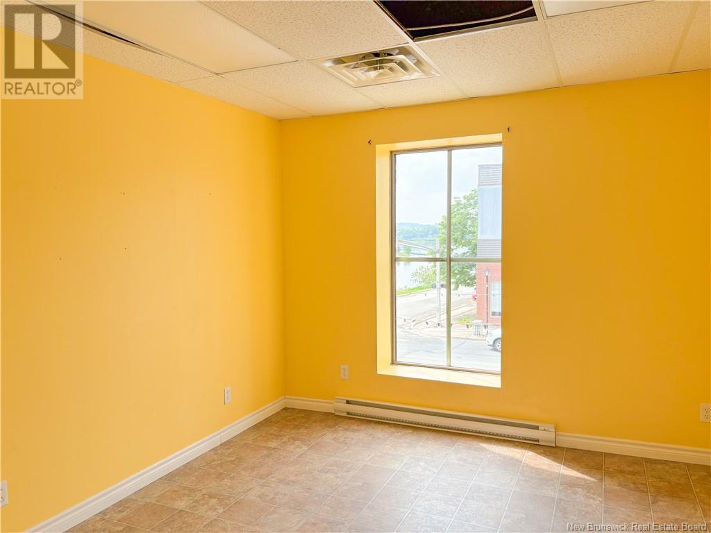 606 Main Street, Woodstock, New Brunswick  E7M 2C4 - Photo 30 - NB120355