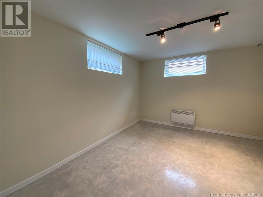 33 Thibaudeau Avenue, Edmundston, New Brunswick  E3V 4Z1 - Photo 23 - NB120370