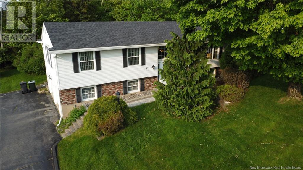 25 Donlyn Drive, Quispamsis, New Brunswick  E2E 4H3 - Photo 2 - NB120070