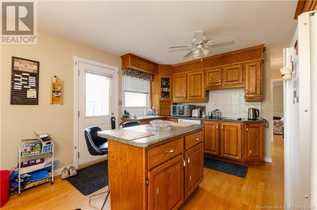 37 Gaston Crescent, Moncton, New Brunswick  E1A 5A2 - Photo 22 - NB120294