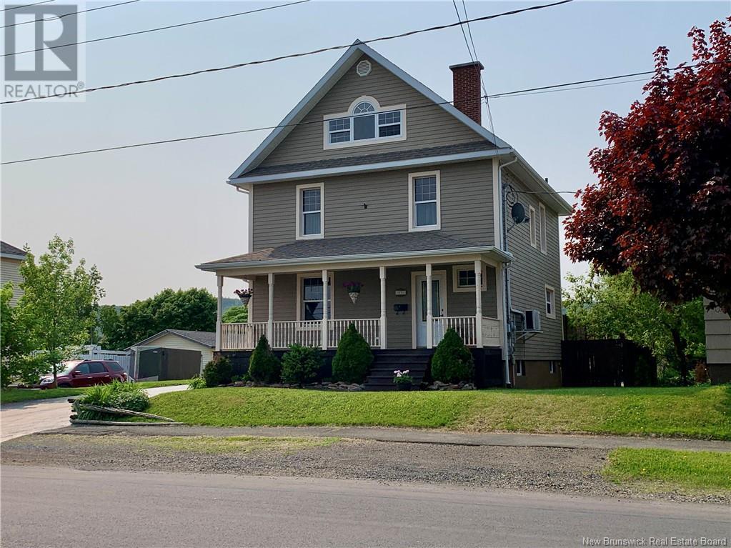 80 Lansdowne, Campbellton, New Brunswick  E3N 2M2 - Photo 2 - NB119240