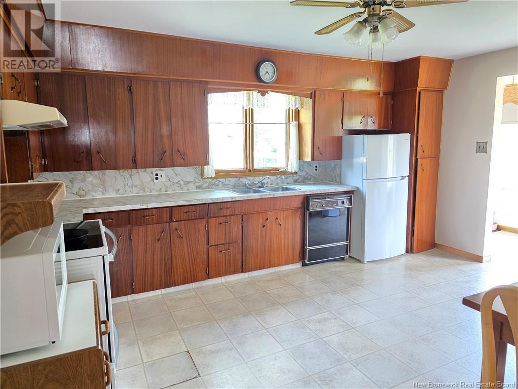 90 Kentlodge, Beresford, New Brunswick  E8K 1B1 - Photo 13 - NB120280