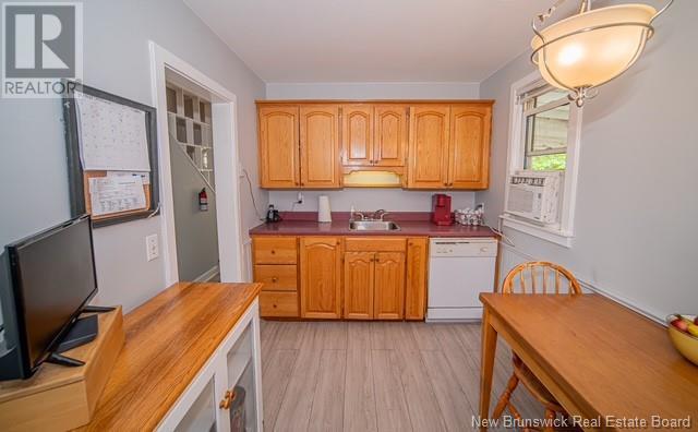 105 Fulton Avenue, Fredericton, New Brunswick  E3A 2B5 - Photo 11 - NB120325