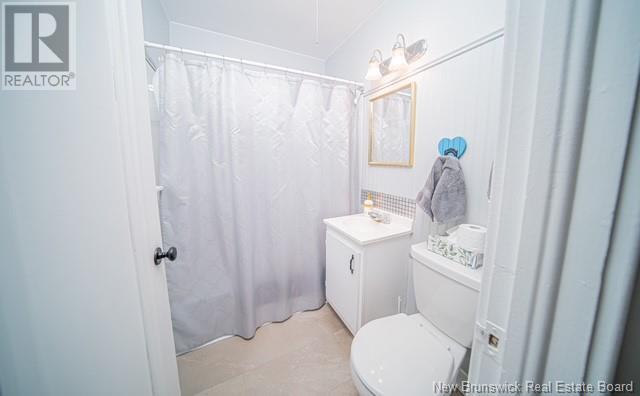 105 Fulton Avenue, Fredericton, New Brunswick  E3A 2B5 - Photo 12 - NB120325