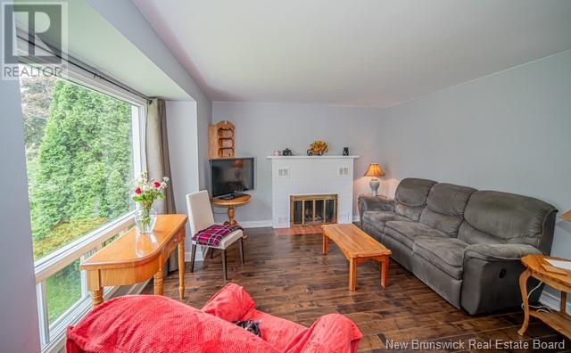 105 Fulton Avenue, Fredericton, New Brunswick  E3A 2B5 - Photo 4 - NB120325