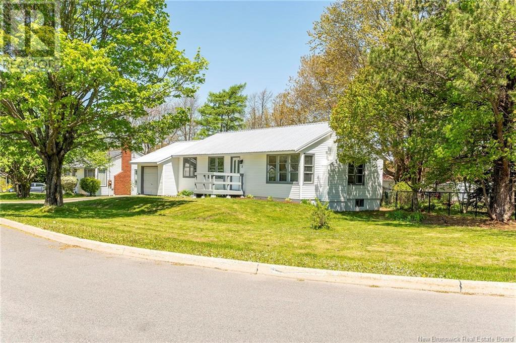 8 Silver Crescent, Saint John, New Brunswick  E2J 3G3 - Photo 3 - NB119990
