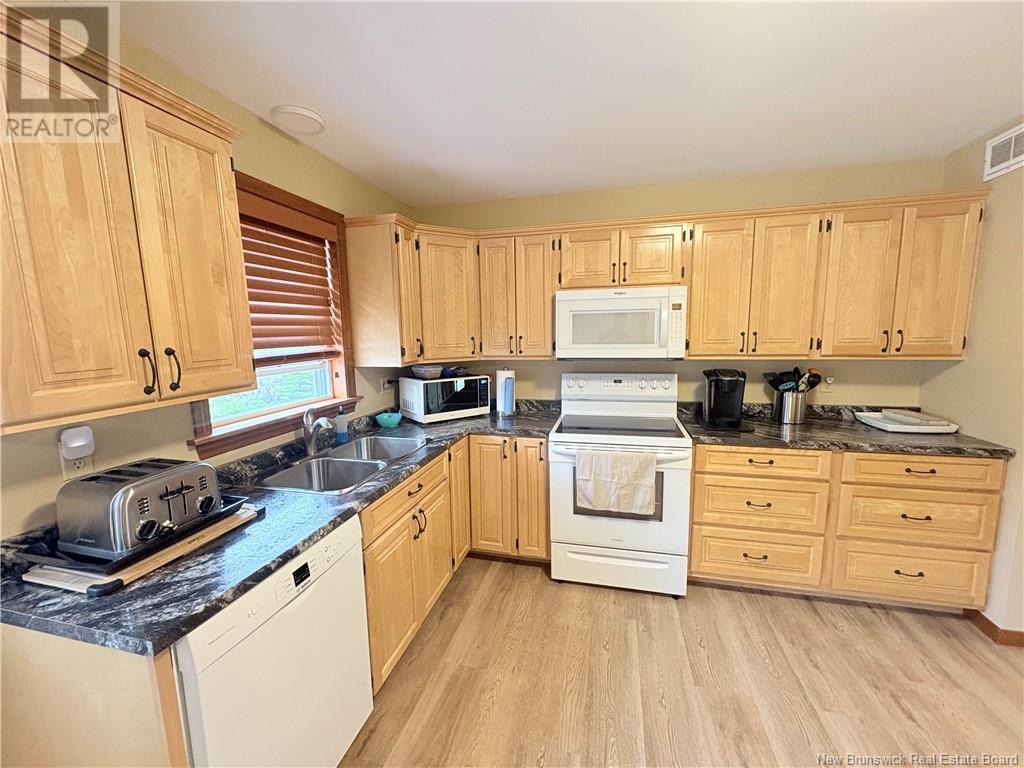 68 Ridge Road, Maces Bay, New Brunswick  E5J 1V4 - Photo 14 - NB119969